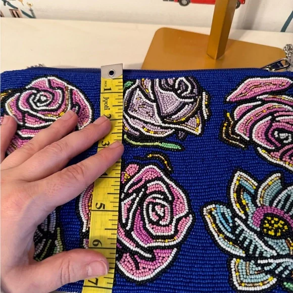 Blue Beaded Floral Clutch - Picture 4 of 5